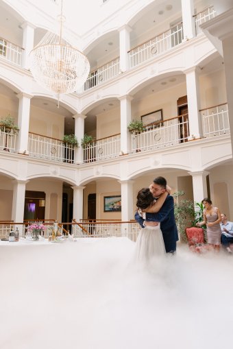 Wedding in the Hotel Na Kazachyem: Photo 2